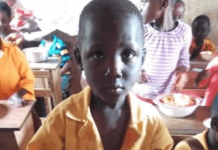 His mother is mentally ill, and father is dead – sponsor finds viral 'fufu-for-our-day' boy His mother is mentally ill, and father is dead – sponsor finds viral ‘fufu for our day’ boy