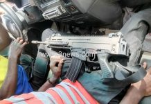 Policeman forgets gun in trotro after taking GH₵100 bribe