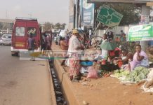 A/R: One dead after vehicle crashes some market women at Suame