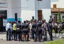Police clash with Commonwealth students over management’s refusal to comply with court order