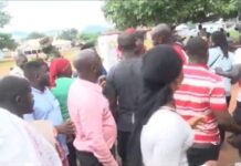EC official grabbed for allegedly voting NPP against elderly woman’s NDC wish in Kumawu
