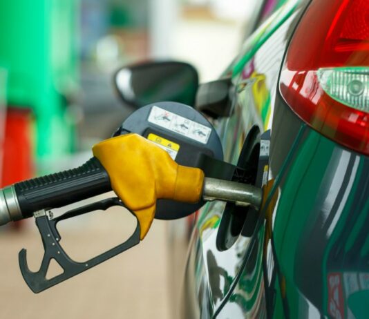 Government to absorb 36 pesewas on price of petrol, diesel by GHC2.00 effective April 16
