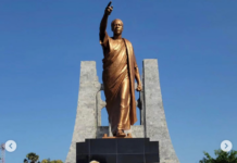 Ja Rule arrives in Ghana, visits Kwame Nkrumah Memorial Park