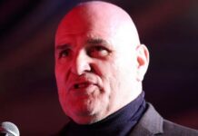Fury’s dad John injured in fracas with Usyk’s camp