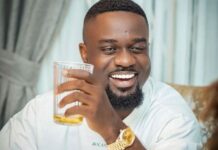 ‘I can go ten years scrolling past ‘unnecessary’ content on social media’ – Sarkodie