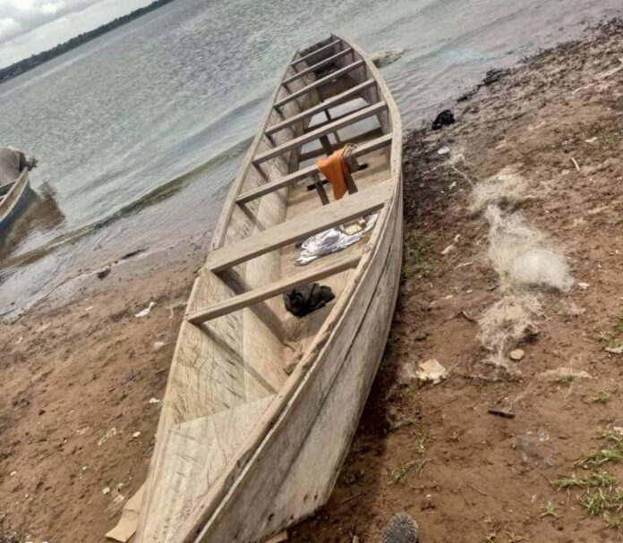 Boat capsize, drown