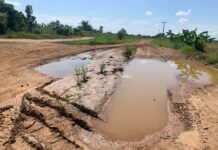 Akuse residents threaten to boycott Dec 7 election over poor road conditions