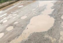 Residents of Amasaman municipality lament poor state of roads