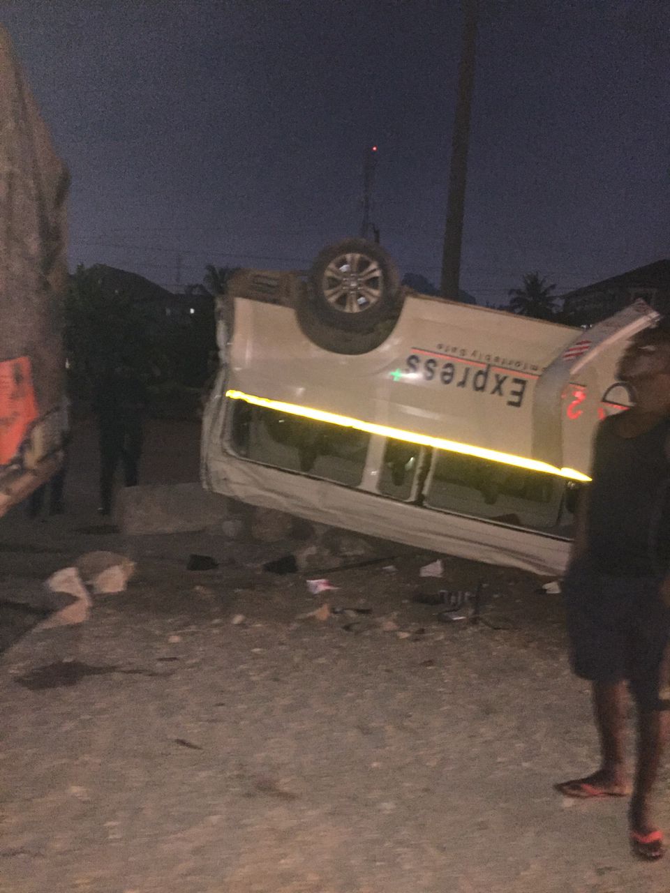 Monday dawn accident creates gridlock at Pokuase on Accra – Kumasi highway