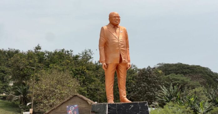 Akufo-Addo statue