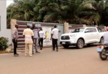 Hohoe: Angry youth confront court bailiff, SALL petitioners at Amewu’s residence