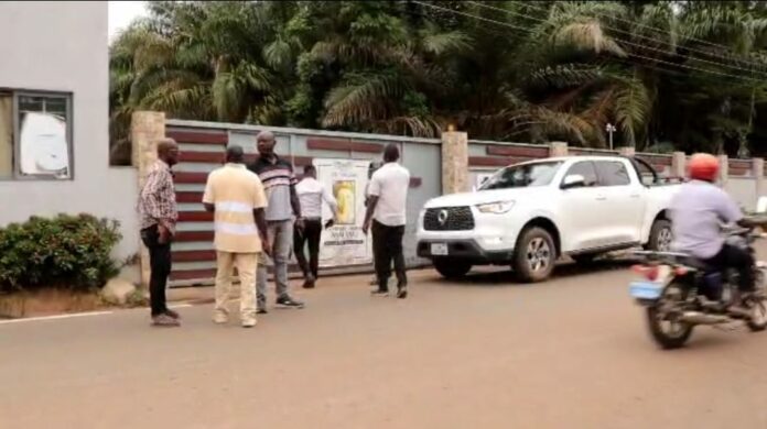 Amewu bailiff (1)