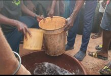 WR: Fisherfolk at the Nkotompo Landing Beach joyous over supply of premix fuel after 60 years