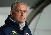 Fenerbahce sack Mourinho after Champions League exit