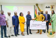 Alhaji Agongo fulfills GH¢500,000 pledge to Ghana Medical Trust Fund
