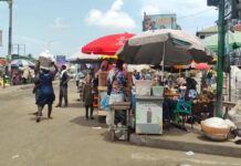 Commercial drivers threaten to strike on May 19 if hawkers are not removed from pedestrian walkways