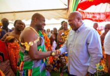 Sunyanimanhene applauds Mahama for commitment to development of the town