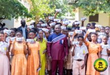 Paramount Chief of Sunyani distributes math sets to BECE candidates