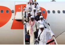 1st of 7 batches of Ghanaian hajj pilgrims return home