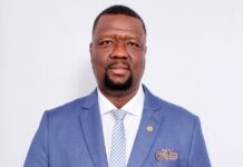 DVLA CEO supports 5-year-old okro seller along Tamale–Yendi Highway with GHC10,000