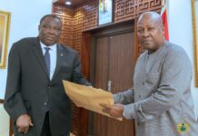 President Mahama receives report on petitions against Chief Justice