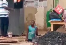 WR: Sekondi-Takoradi residents subject petty thieves to instant justice, made to clean gutters