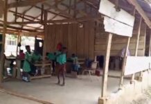 Parents bemoan poor state of classroom block at Berekum Senior High Basic School