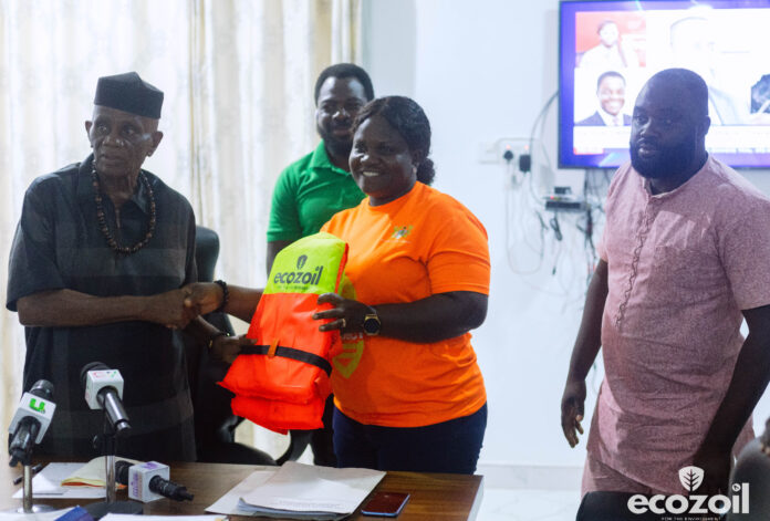 ECOZOIL Oti lifejackets (4)