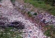 KMA and Asokwa Municipal Assembly desilt choked drains at Georgia Hotel area