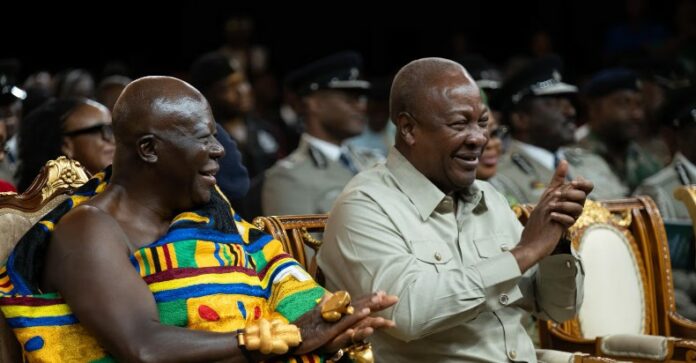 Otumfuo and Mahama at 29th GJA Awards
