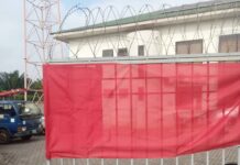 ECG workers hoist red flags to protest gov’t’s decision to appoint a transaction advisor