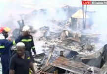 Fire guts shops, kiosks behind VVIP Station at Kwame Nkrumah Circle