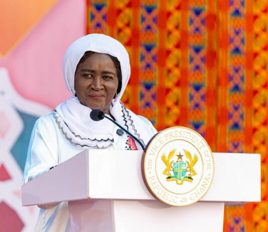 Ramadan: Veep Opoku-Agyemang donates food items to support Muslims in Cape Coast