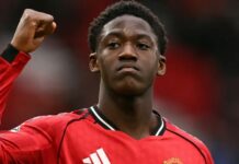 Mainoo signs new Man Utd deal until 2031