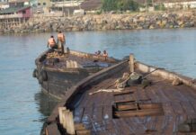 8 unregistered boats seized in major anti-bunkering operation by Western Naval Command Fuel bunkering