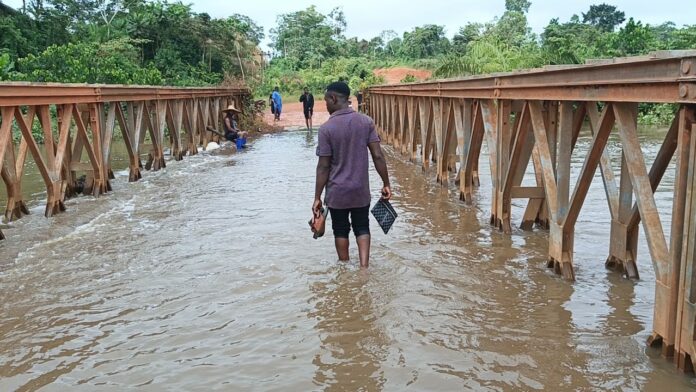 River Sui floods (2)