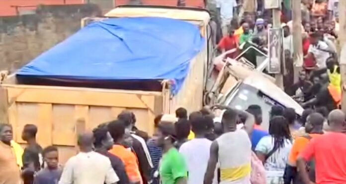 Tipper truck