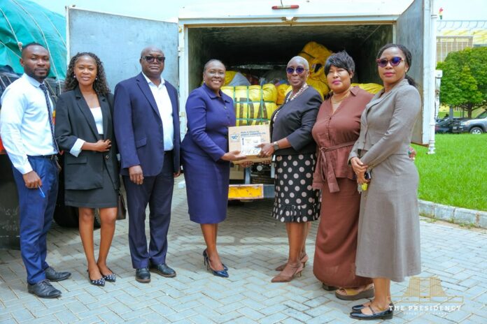 Flood donation1