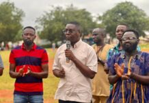 Gideon Boako donates GH¢20,000, other items to Tano North Pragia Association